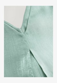 Ausgewählt, sage green