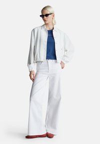 United Colors of Benetton WITH GLITTER PRINT LOGO - Triko s potiskem - blue