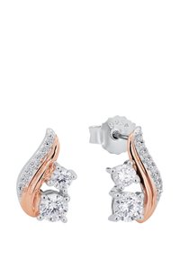 Orecchini a cerchio in argento e oro rosa con due pietre gemma trasparenti rotonde e una fila curva di pietre più piccole e trasparenti.