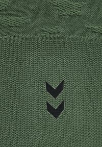 Hummel FOCUS SEAMLESS  - Sports-BH'er med let støtte - climbing ivy
