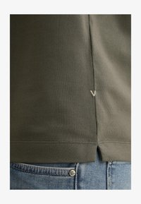 Non sélectionné, pewter