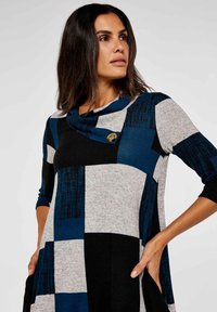 Apricot BLOCK SWING - Jerseyklänning - teal