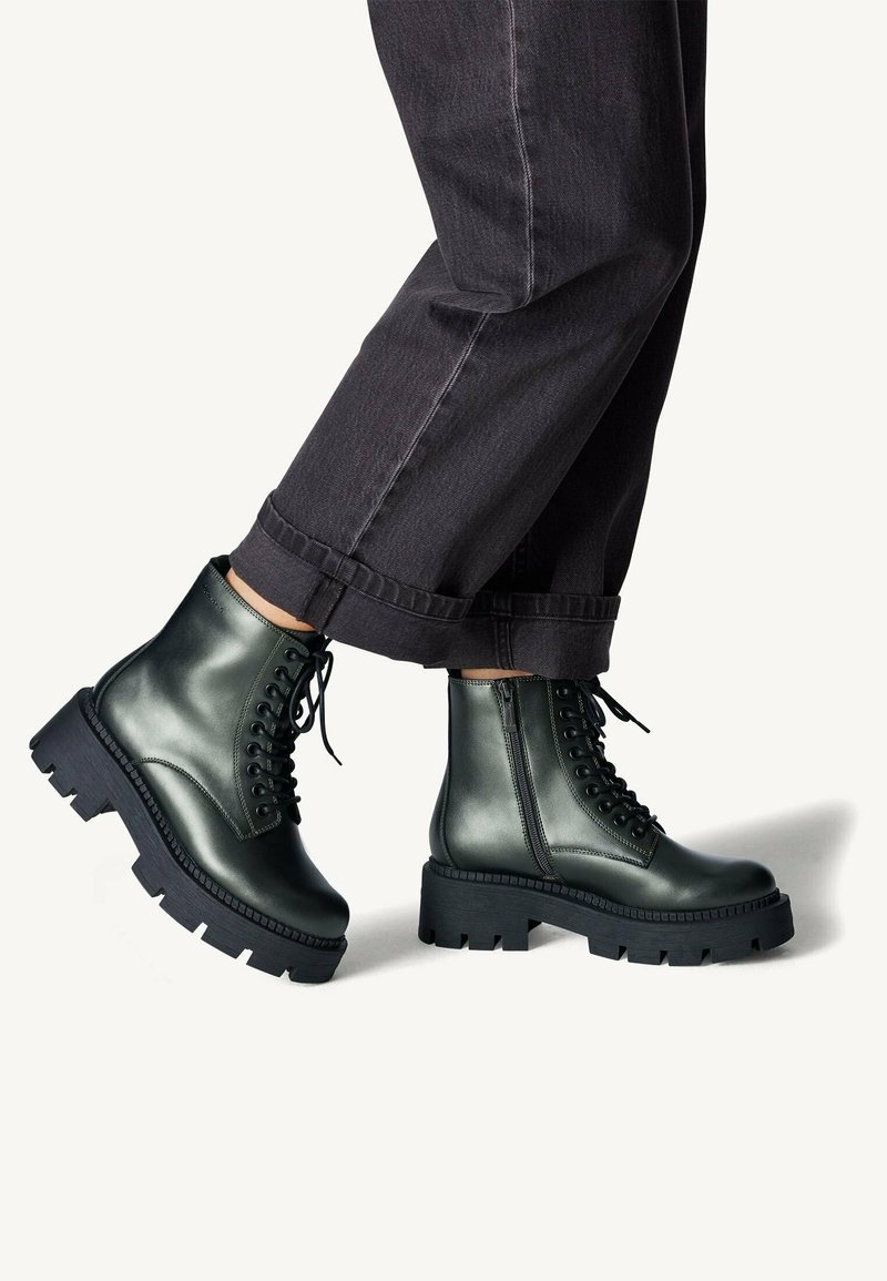 Tamaris Bottines à plateau - green metallic
