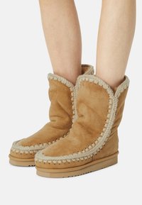 Stiefeletten Mou Boots Gelb Mou Stiefel Tobacco/tan Zalando