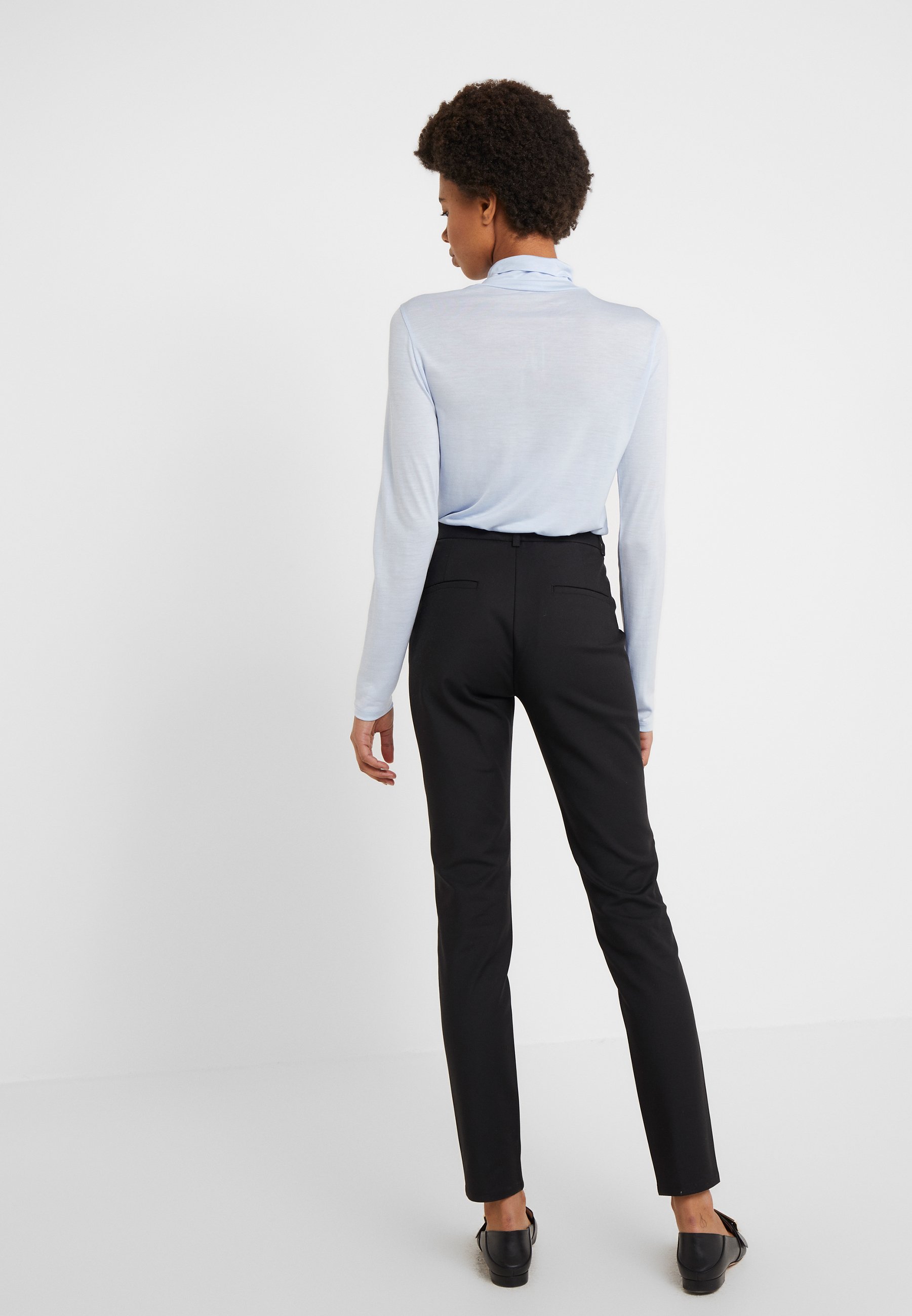 Filippa K MILLIE TROUSER Bukse blacksvart Zalando.no Filippa K MILA PANTS - Bukse - black