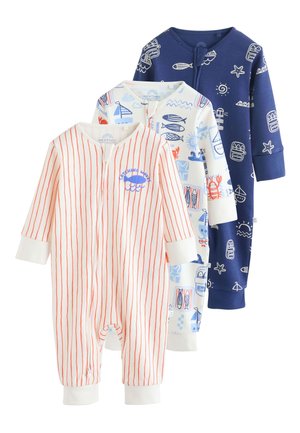 Tre langærmede babysoveralls med frontlynlås i rødstribet, nautisk print og navy med hvide havtema-mønstre.