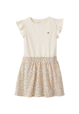 Cremefarbenes Kurzarmkleid mit Rüschenärmeln, kleinem Herzdruck auf der Brust und floral gemustertem Rock mit orange, pink und grünen Akzenten.