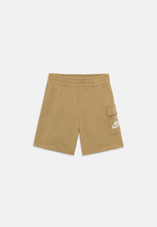 SET - Shorts - parachute beige2