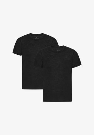 Twee zwarte crew neck t-shirts gemaakt van zachte stof met korte mouwen en een rechte zoom. Labels zichtbaar aan de zijnaad.