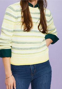Esprit Sweter