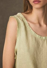 Next REGULAR FIT - Top - sage green