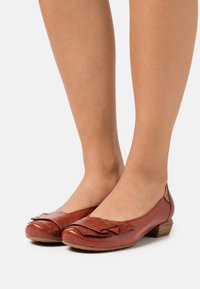 Everybody Escarpins - metallic red