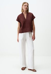 Jimmy Key V NECK - Blouse - brown