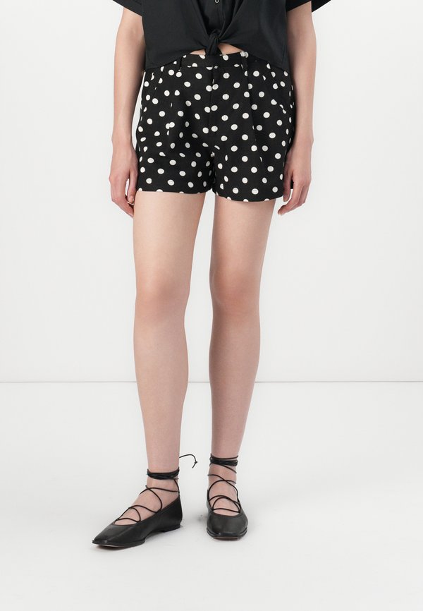 ONLTAMILA PLEAT - Shorts