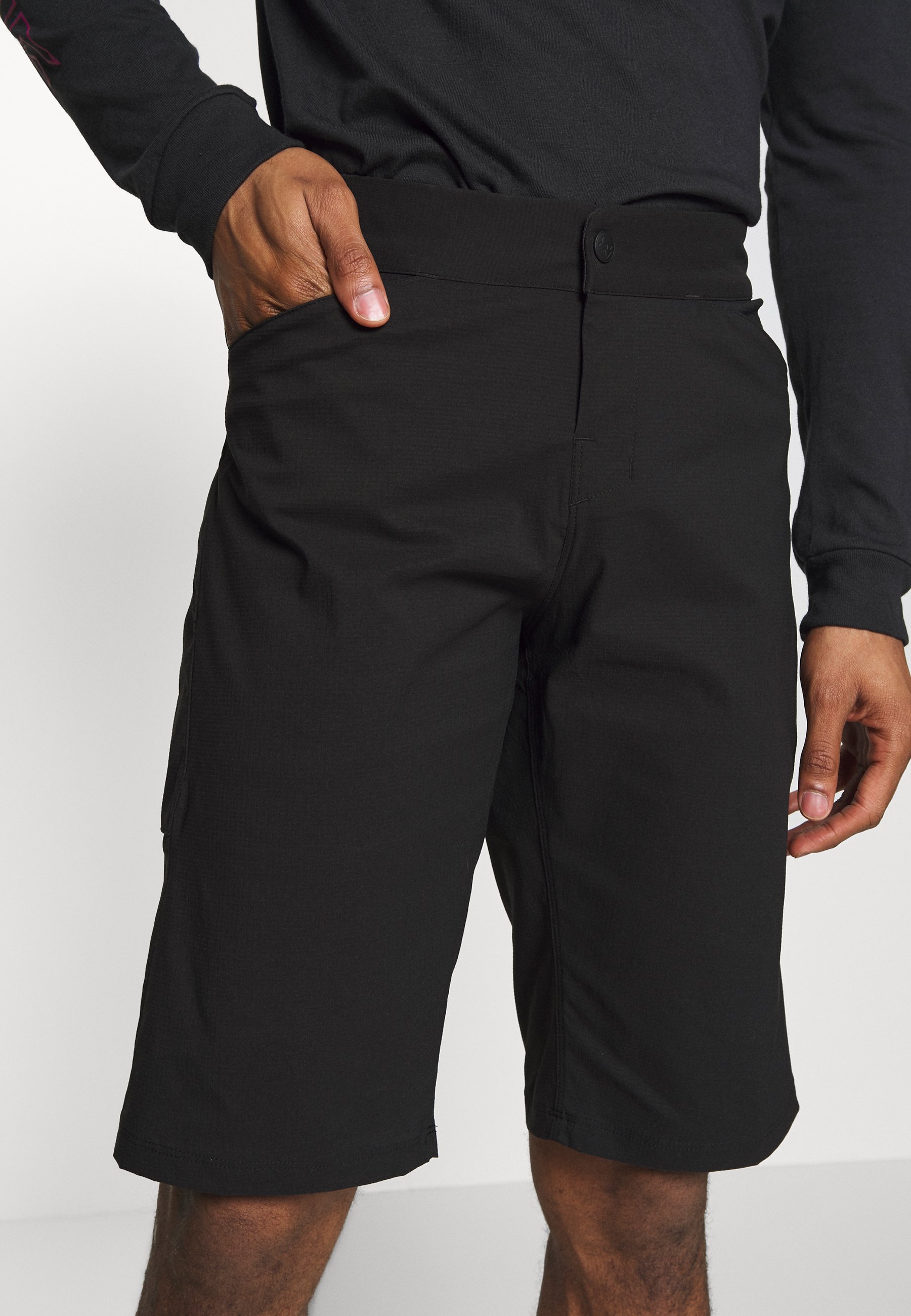 RANGER UTILITY SHORT 2 IN 1 kurze Sporthose black RANGER UTILITY SHORT 2 IN 1 kurze Sporthose black
