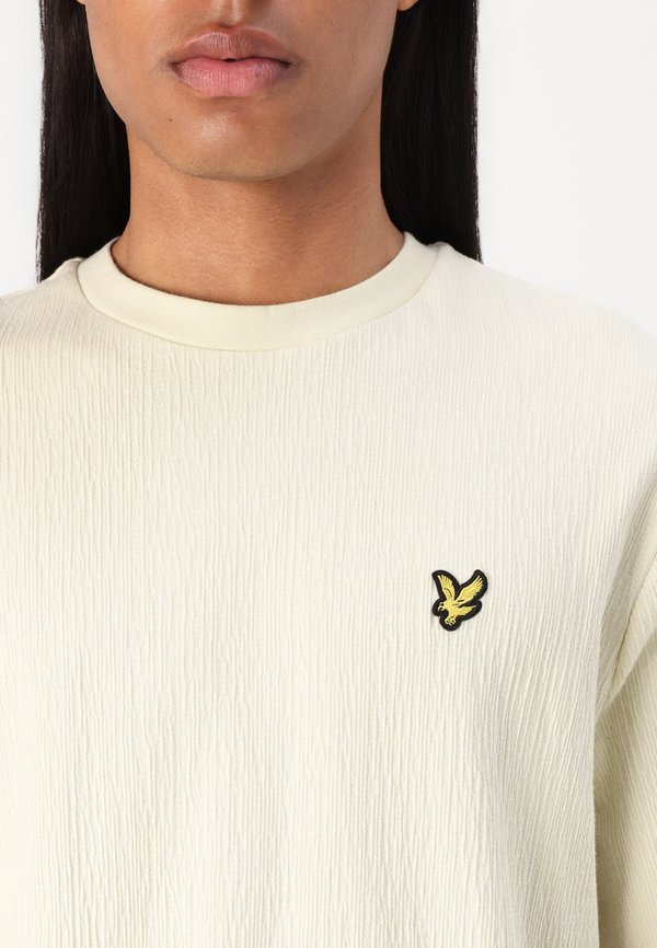 Basic T-shirt - luna2