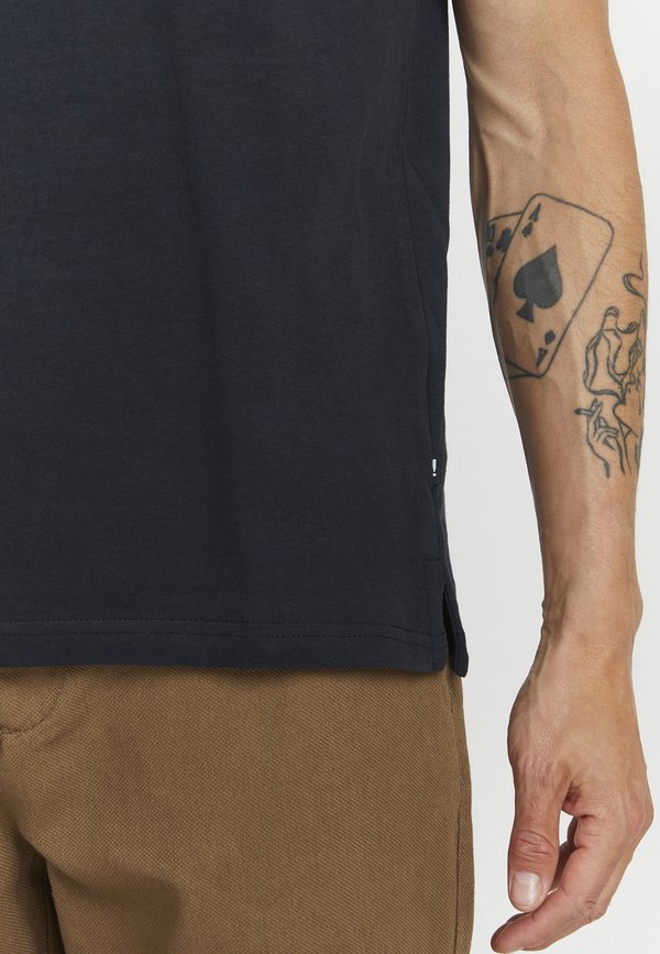 SDVINTON - Basic T-shirt2