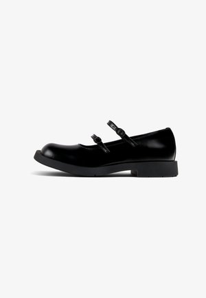 Zwarte leren Mary Jane schoenen met twee verstelbare banden, een ronde neus en een lage blokhak. Gladde textuur en minimalistisch ontwerp.