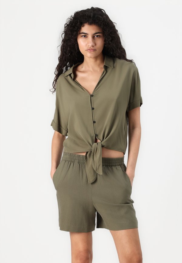 ONLNOVA LIFE KNOT SHIRT - Button-down blouse - kalamata2