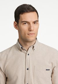 Lindbergh BRUSHED LS - Camicia - sand