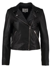 Giacca da biker in pelle nera con zip frontale asimmetrica, ampie alette, bottoni a scatto e tasche laterali con zip.