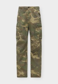 Sélectionné, green camo