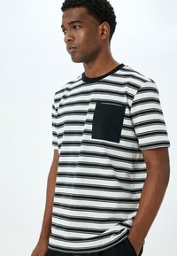 Koton STRIPED  - Camiseta estampada - black