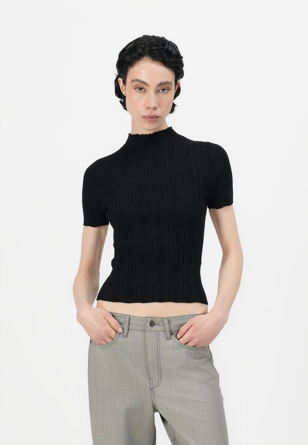 SARPHAPILK - Basic T-shirt2