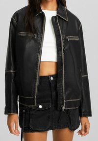 Bershka Kurtka ze skóry ekologicznej