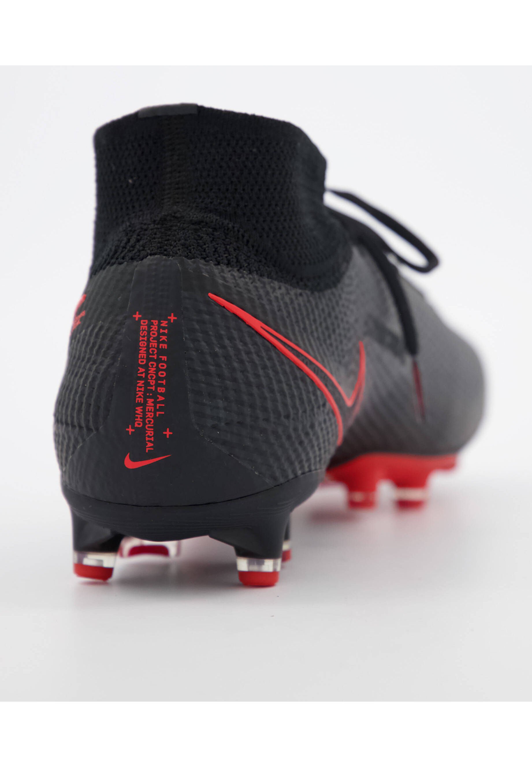 crampon nike noir mercurial