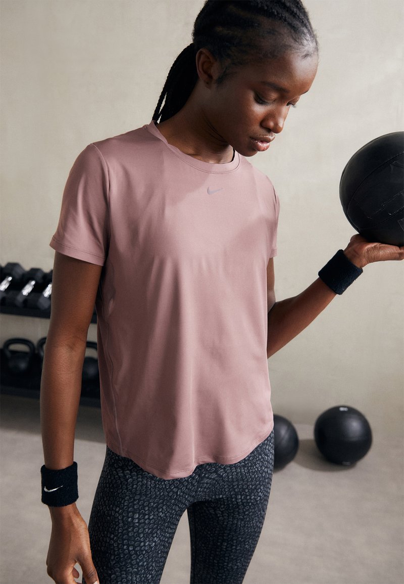 44mm smokey mauve nike sport loop