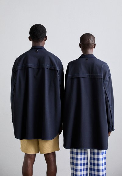 Sunnei MEGA OVER SHIRT UNISEX - Chemisier - dark blue