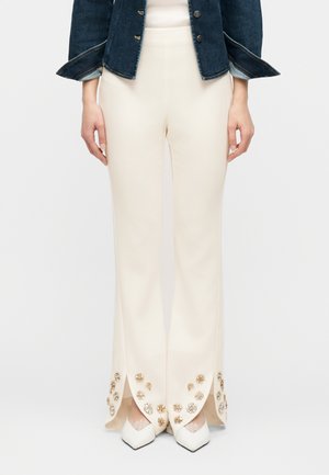 TUMBLING FLOWERS VERONIE PANT - Bukser - ivory