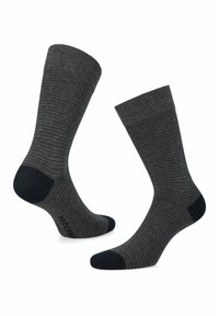 Szare skarpety w prążki z ciemnoniebieskimi akcentami w okolicy pięty i palców, prezentujące teksturowany materiał oraz średnią wysokość do łydki.