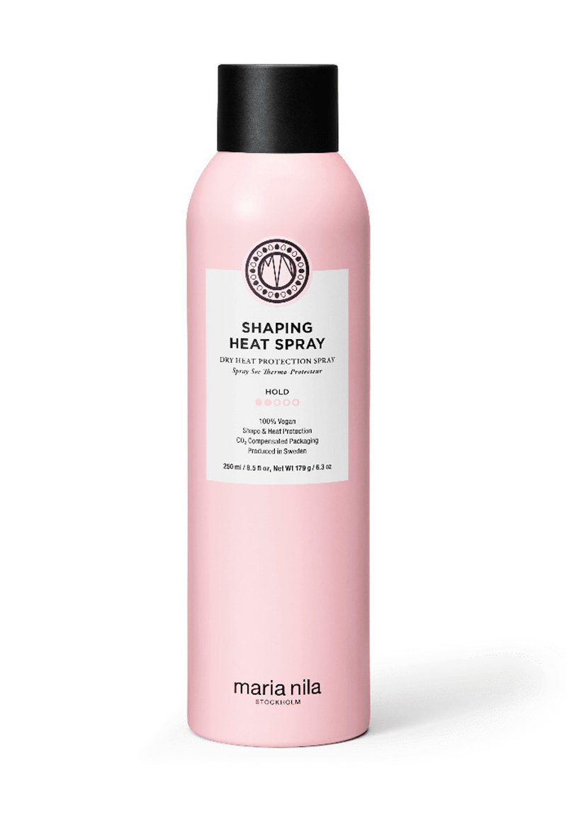Roze aerosolsprayfles met een zwarte dop. Voorzien van een wit etiket met productnaam, details en merklogo. Capaciteit van 250 ml.