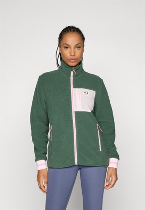 Grüner Fleece-Jacke mit einer rosa Brusttasche, Reißverschluss und gestreiften Bündchen. Verfügt über einen hohen Kragen und Seitentaschen.