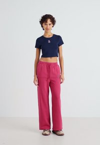 GAP TEE - T-shirts print - navy uniform
