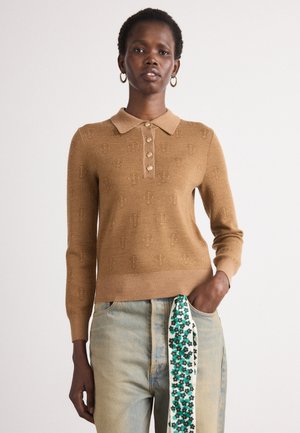 - Sweter