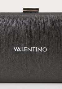 Valentino Bags Kopertówka