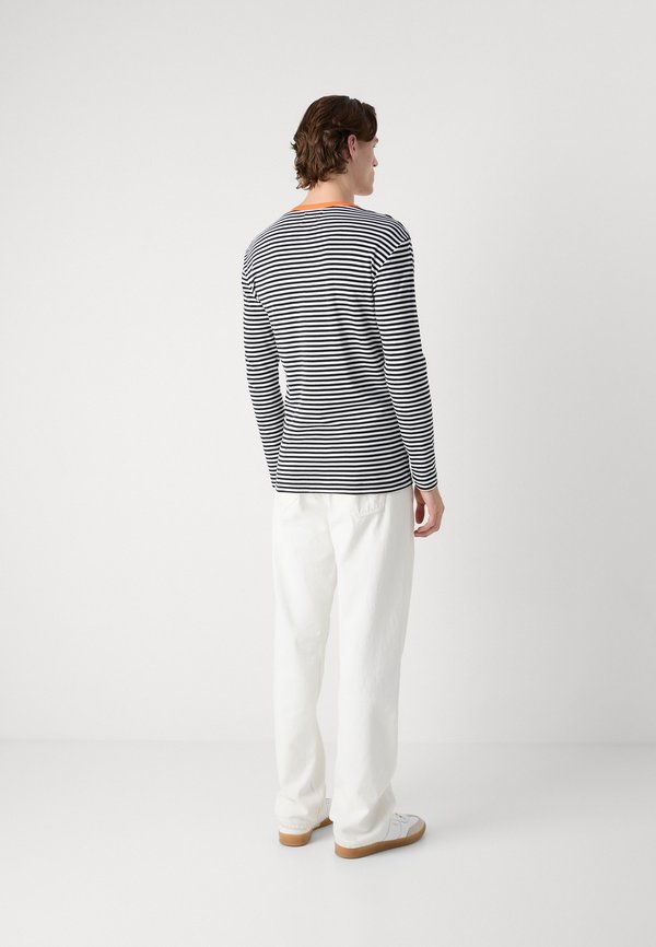 TOBIAS - Long sleeved top2