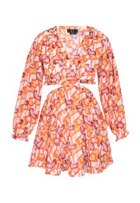 Korte mouw jurk van transparante stof met een gekleurd abstract patroon in oranje, roze en geel, met gerafelde randen en een wikkeldesign.
