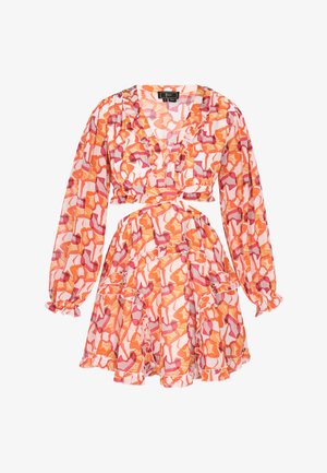 Īsām piedurknēm kleita no caurspīdīga auduma, kas rotāta ar daudzkrāsainu abstraktu rakstu oranžā, rozā un dzeltenā krāsā, ar volāniem malās un apvilkumu.