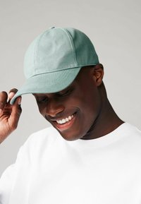 Next 2 PACK REGULAR FIT - Cap - blue burgandy red