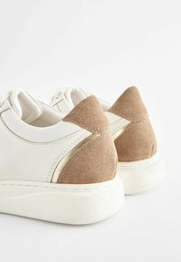 Next SIGNATURE  - Matalavartiset tennarit - white