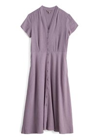Sukienka zapinana na guziki w jasnym lawendowym kolorze, z krótkimi rękawami typu cap, dekoltem w kształcie V oraz rozkloszowanym dołem z teksturowanej lnianej tkaniny.