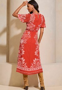 Lipsy FLUTTER SLEEVE FLORAL - REGULAR FIT - Rochie de zi - red