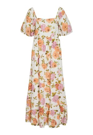 Vestido largo blanco con mangas cortas abullonadas y un patrón floral de rosas naranjas y rosas con hojas verdes.