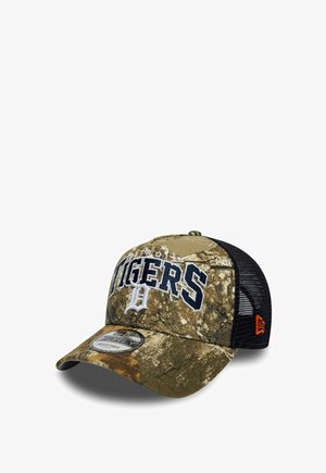 Baseballcap mit Camouflage-Muster, mit „TIGERS“ und einem stilisierten „D“-Logo vorne, schwarzer Netzrückseite und verstellbarem Riemen.