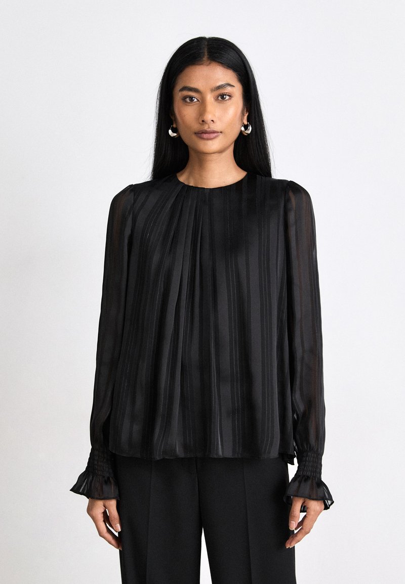 Marc Cain T Essentials Blouse In White +E 51.32 W38 100 main image 1