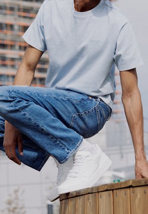 T-shirts basic - light blue